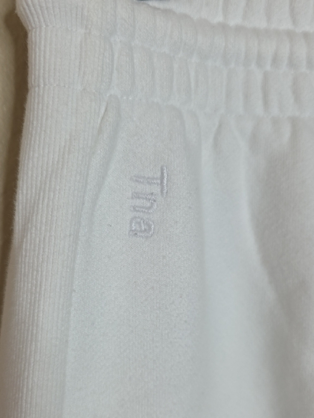 Aritzia White Drawstring Jogger Sweatpants - Picture 8 of 11